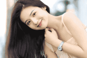 女子隆鼻失败欲维权 记者陪同却遭贵阳妍僖整形