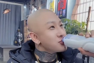 网红"方丈"遭平台封禁换号复出：直播中低俗表演声称喝母乳