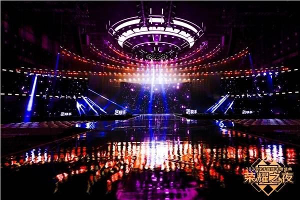 2023快手直播年度盛典荣耀之夜收官,百名主播踏上荣耀之路_老铁_传统