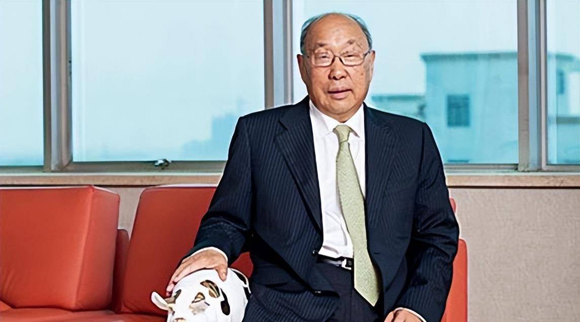 双汇"太子"隐忍30年,81岁老父与秘书生女,35亿美元流向美国?