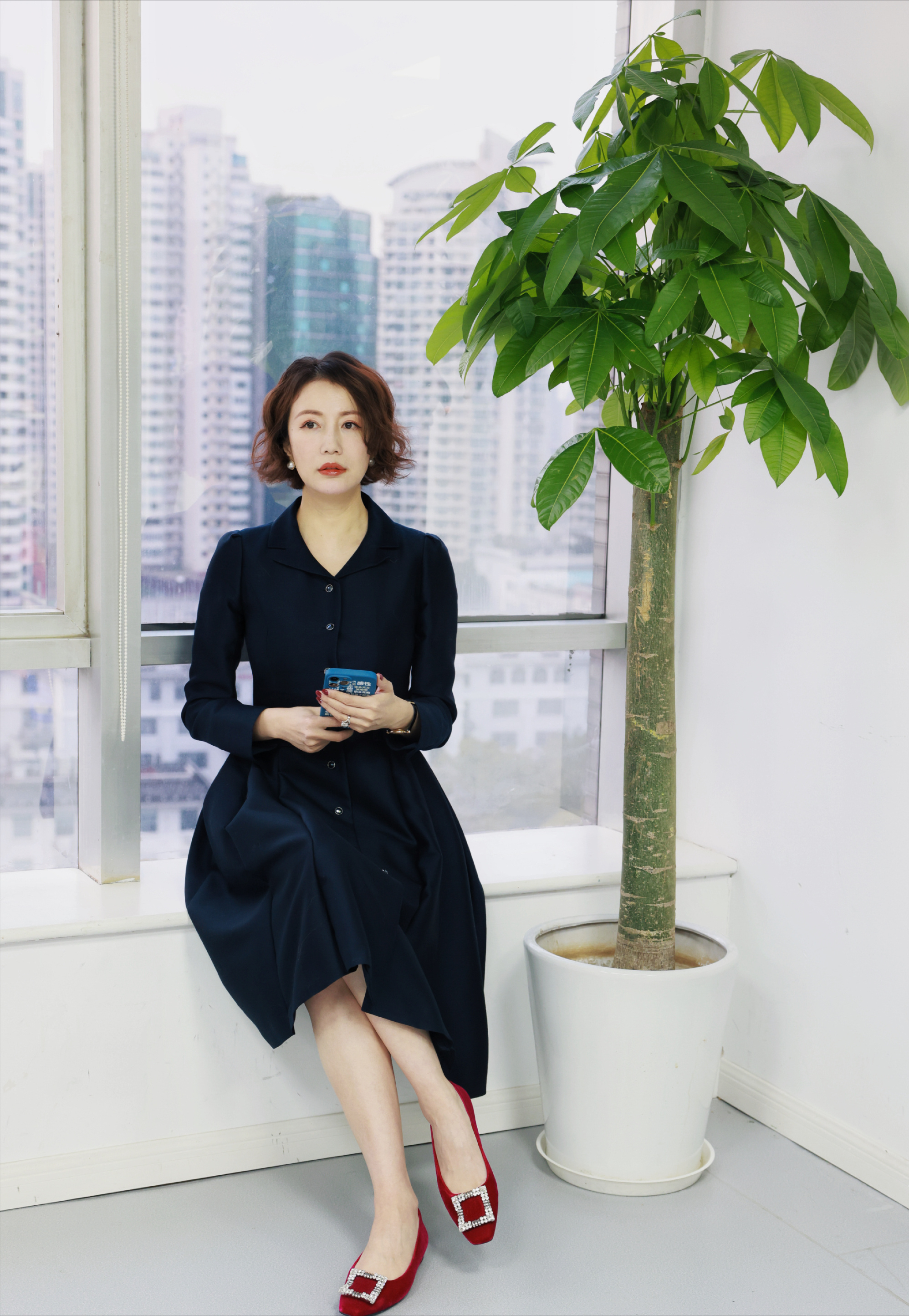 辞职后两次创业,与男子恩爱11年却不生孩子_赵若虹_工作_父亲