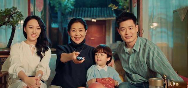 金鹰节主持大赏:何炅胜汪涵一筹,刘涛大气,沈梦辰尹颂未来可期_张泽群