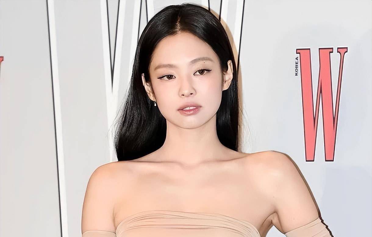 jennie和金智秀,离开yg后马上开启活动,另外两名成员静悄悄?