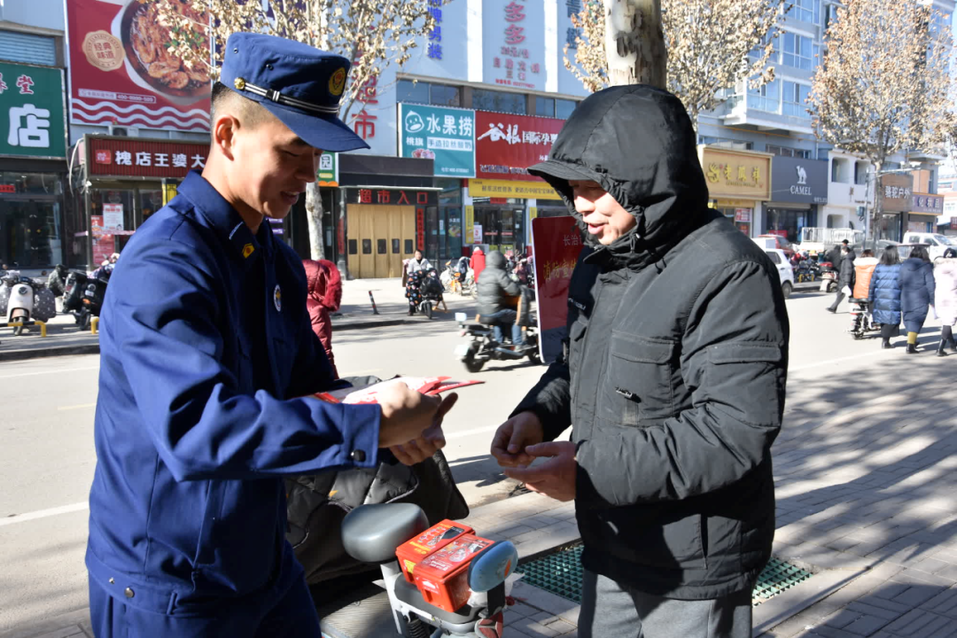 培训,上门帮扶,现场指导等多种形式,深入辖区好又多超市,天鑫购物商城