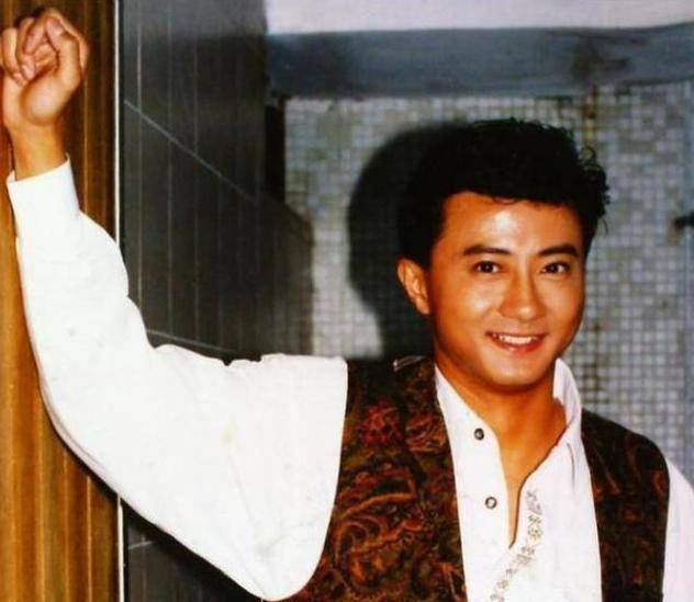 他才是《少林寺》原定男主角,拍一半换成李连杰,如今自己当老板_吴刚