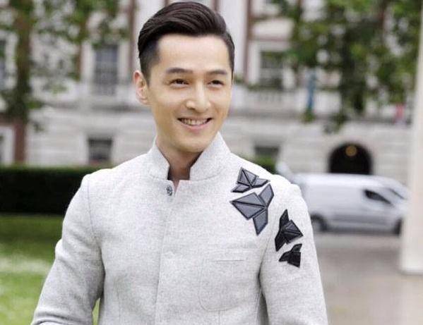 在央视最强"滤镜"之下,蔡徐坤王俊凯无一幸免,只有他挺住了!