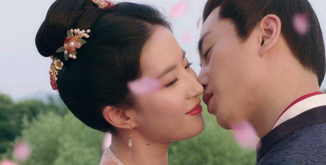 同样是陈晓演的吻戏,《人生之路》和《梦华录》差距咋那么大呢_剧里