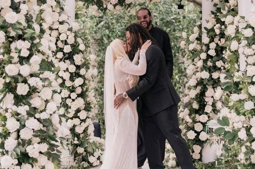 nba最佳名妓,身材火辣如卡戴珊,星光璀璨_特鲁姆普_阿莱娜_婚礼