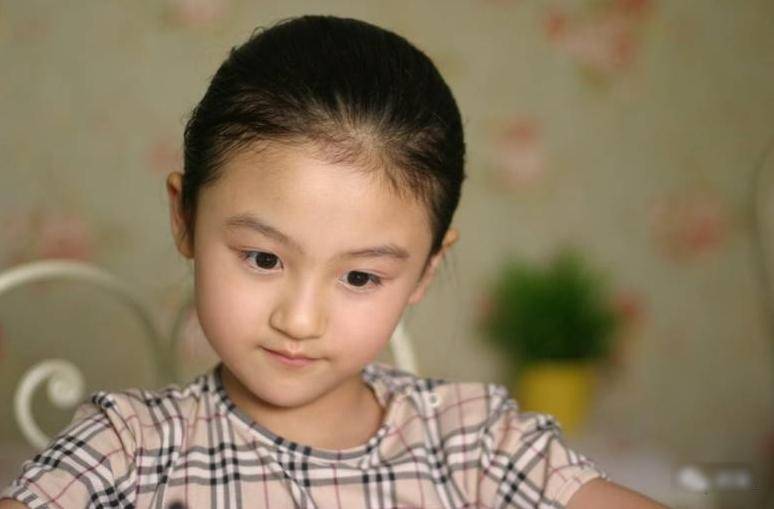 《花千骨》捧红了赵丽颖,她却被骂到退圈,如今长这样_陆子艺_观众