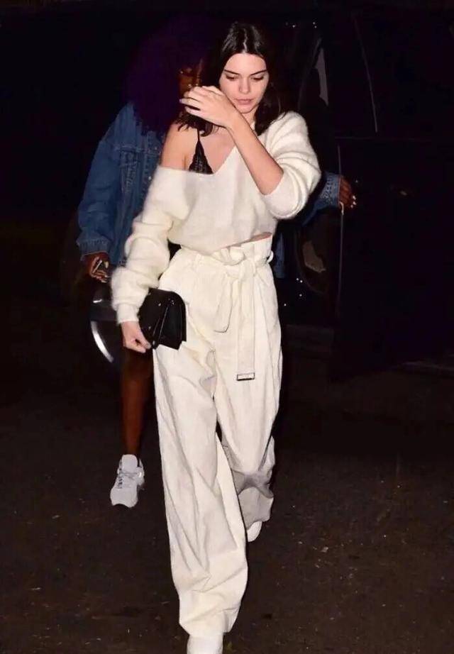 "卡戴珊女人们"混乱的情史,以及不择手段的上位史_女儿_妈妈_kris