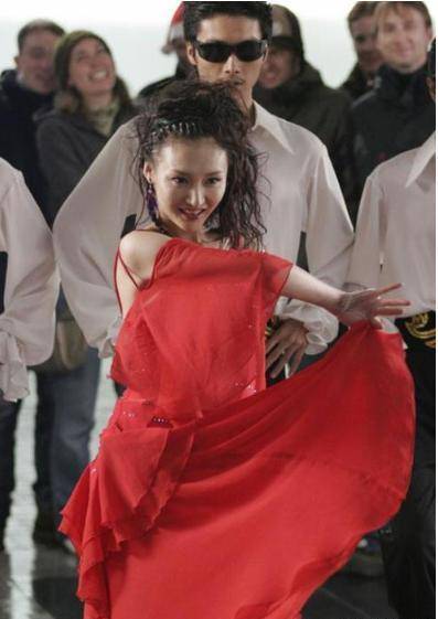 纵观"岩女郎"们,如孙俪,王丽坤,王珞丹等人,都曾有过一段辉煌期.