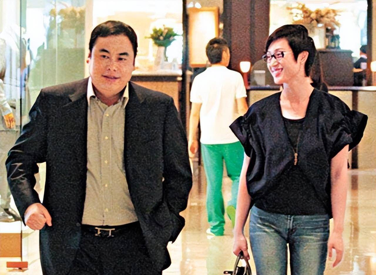 陈法蓉:被误诊患病进圈,追刘德华无果,因错爱4个男人至今未婚_倪震