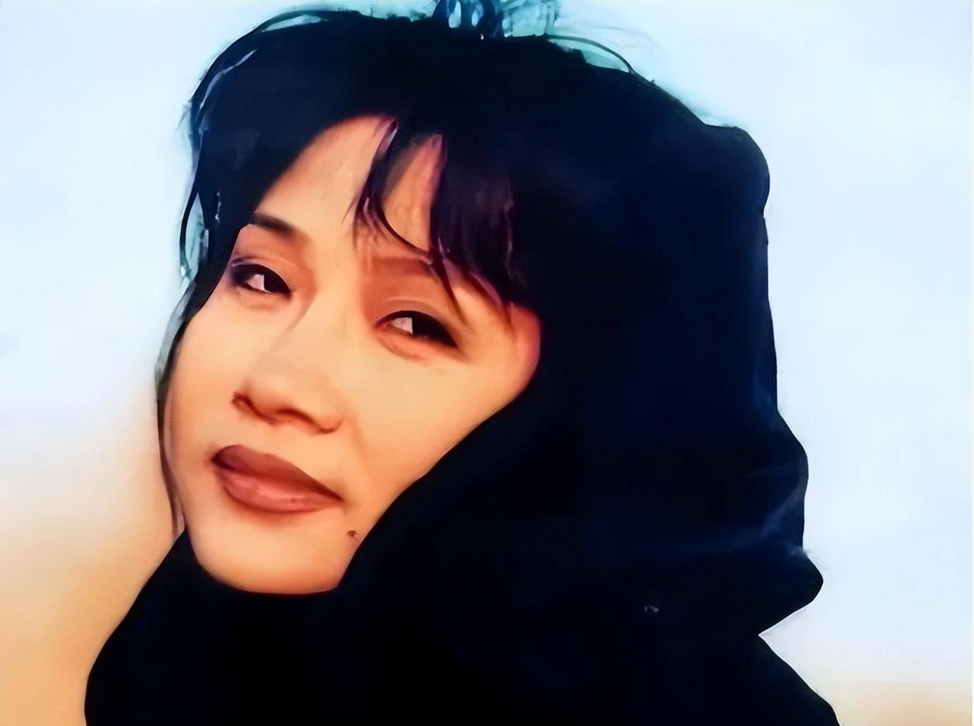 歌手李娜:不顾亲人流泪劝阻出家,26年后,她过得怎样了?