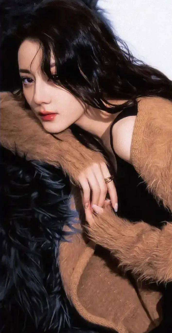 新疆美女 迪丽热巴_杨幂_豪宅_兰博基尼