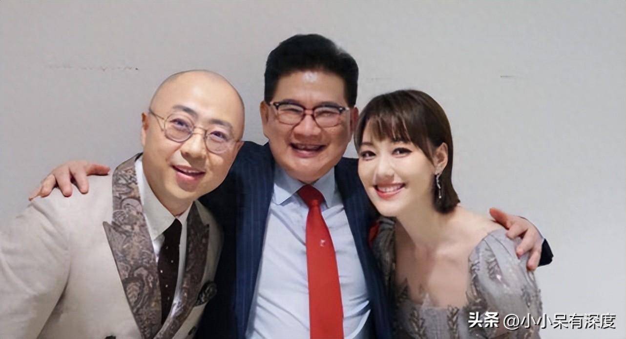 女子王冠近照,她已经快要40岁了,她的感情问题,依旧是一个谜!