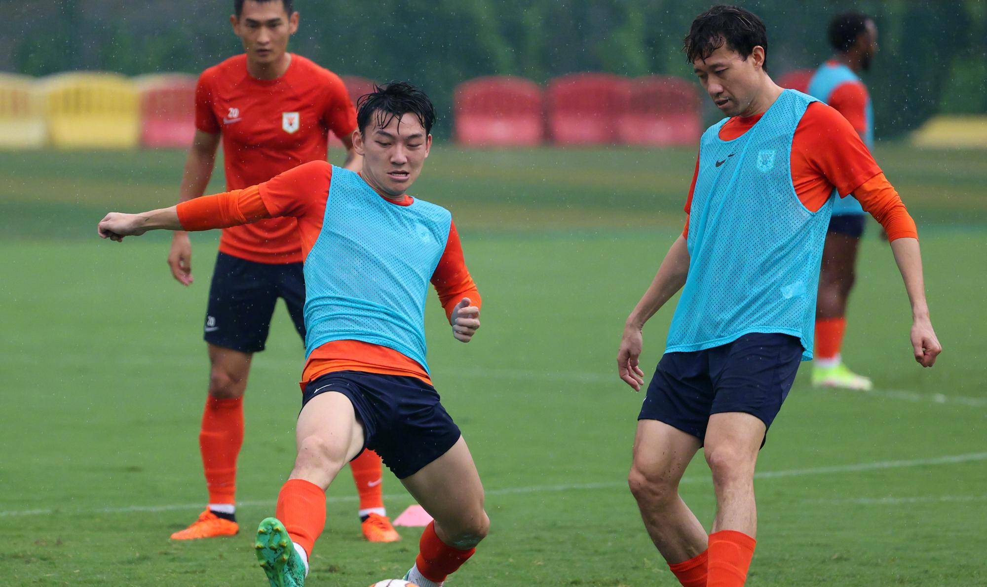 王彤童磊复出 鲁蜜不用再忍李海龙了!萨莱斯是丐版乌索?