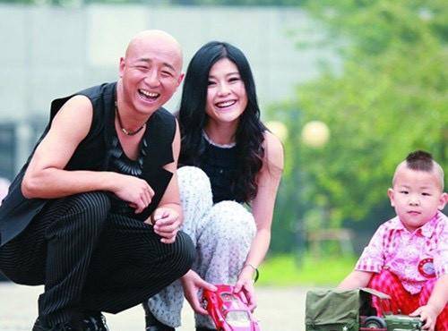 如何评价《追光吧》首期节目_周晓鸥_角色_生活