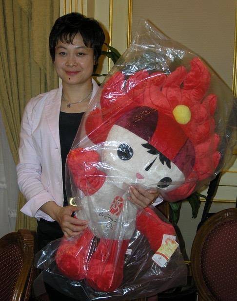 何智丽:因球场言语不当激怒观众被雪藏,如今58岁仍单身_比赛_日本