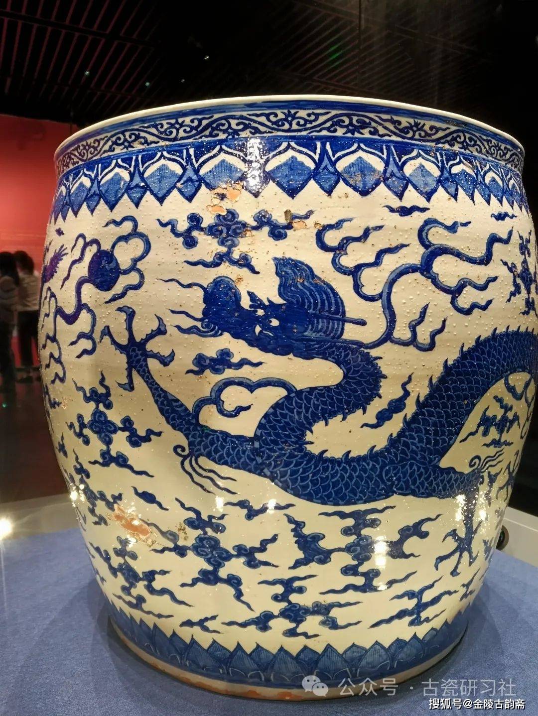 难得一见‖明万历陵墓出土嘉靖大龙缸高清图片带详细文字说明!