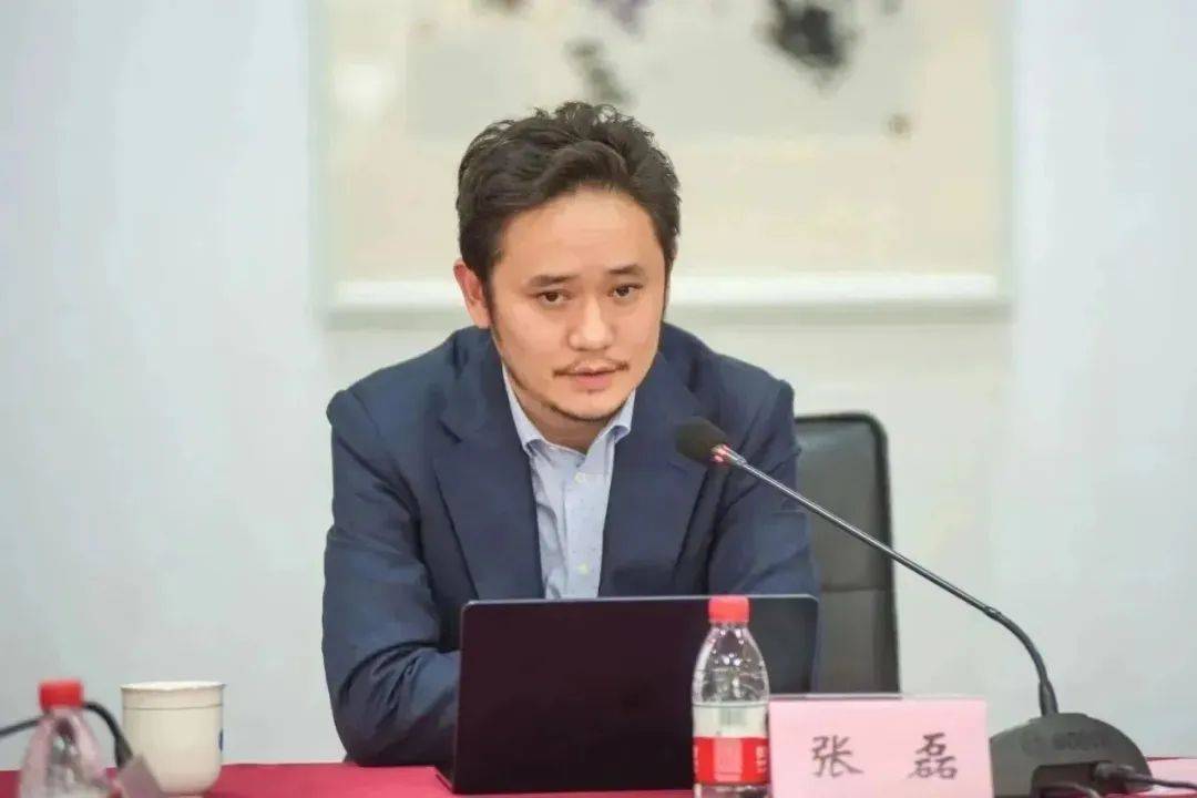 陈友坤,孔祥彬,杨梅,杨晓莉,陈鹏炜,喻开渝,张磊,唐波等律师代表委员