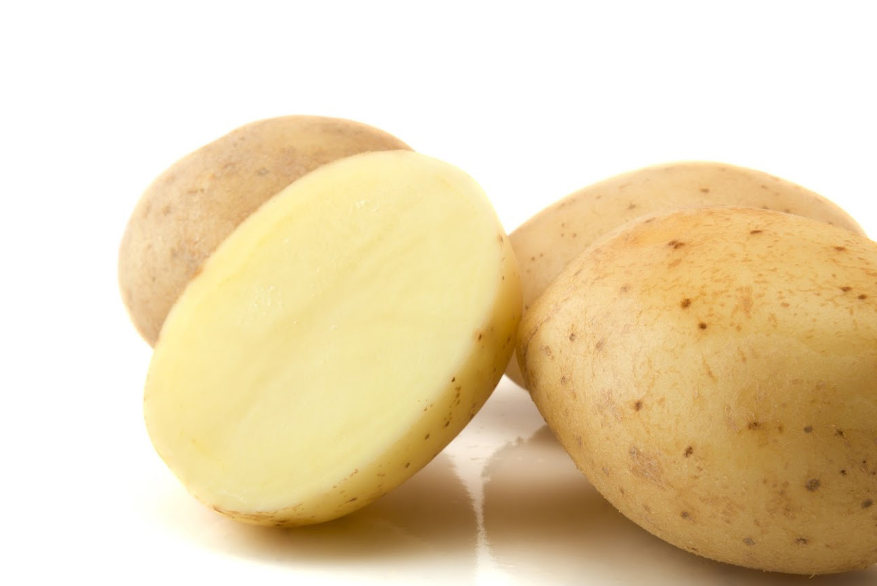 吃一个它,相当于吃7个平菇70颗花生,价格便宜,老人孩子都爱吃_土豆