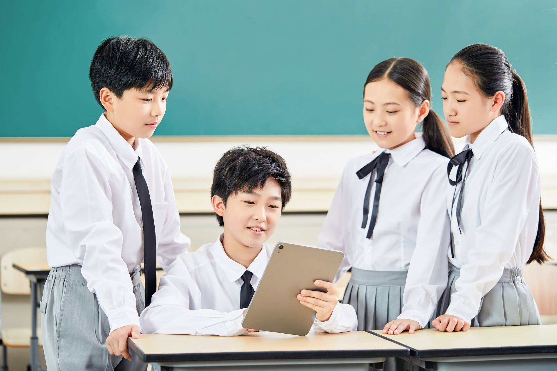 为啥以前娃打骂能成才,现在不打不骂心理问题还多?