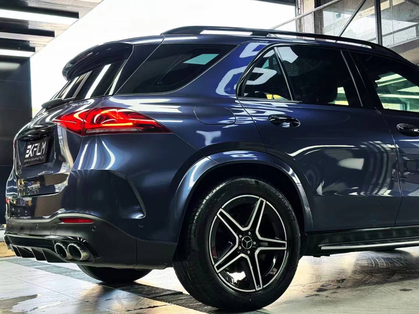 奔驰gle53-ek改色膜碳灰蓝,隐约间泛出神秘的黑