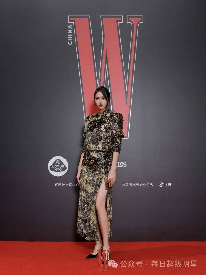 内娱身高最高的5位当红超级女明星,迪丽热巴范冰冰杨幂都进不了榜单!