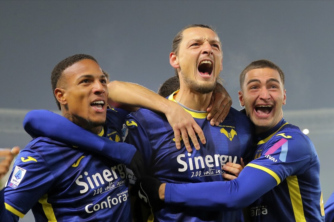 少一人仍赢,罗马的绊脚石爆发,2-1险胜,终结2连败,穆帅怕吗_维罗纳队