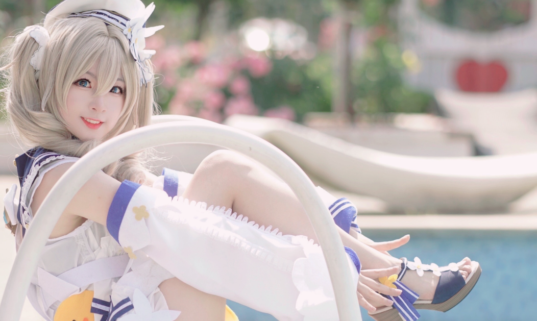 成都一中学社团活动学生cosplay,遭教导主任批评像站街的,错了么?