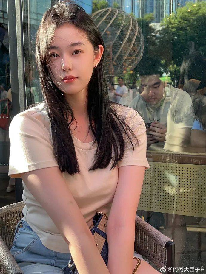 cba恶汉配不上高颜值老婆……_姜文_北京队_何梓博