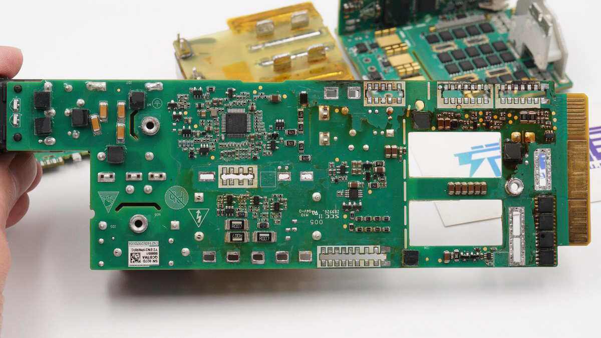 称工业艺术品是对它的尊重,华为3000w氮化镓钛金牌电源拆解