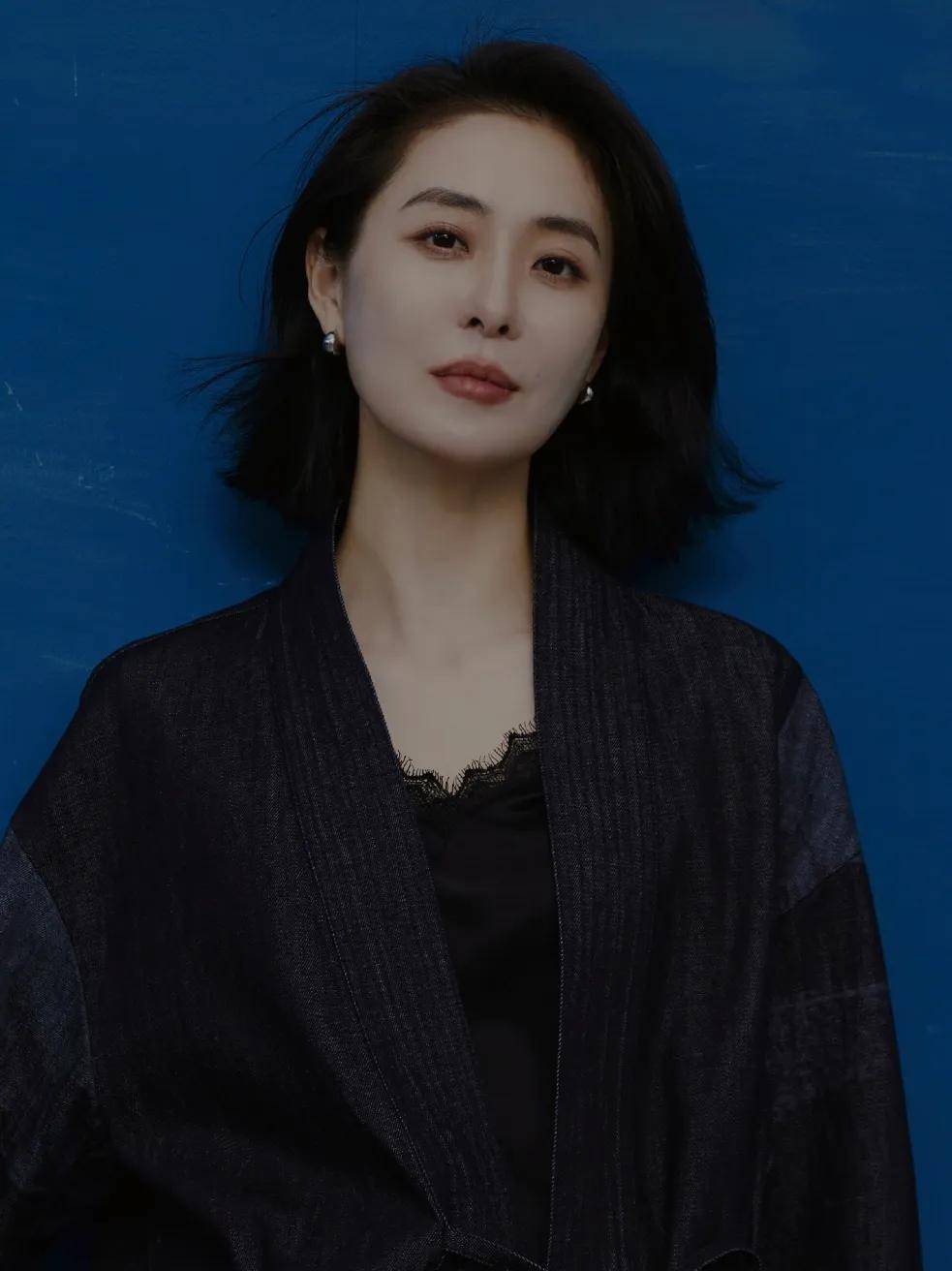 韩静出演电影版及剧版「三大队」,爱情与谎言交织间上演坎坷命运_故事