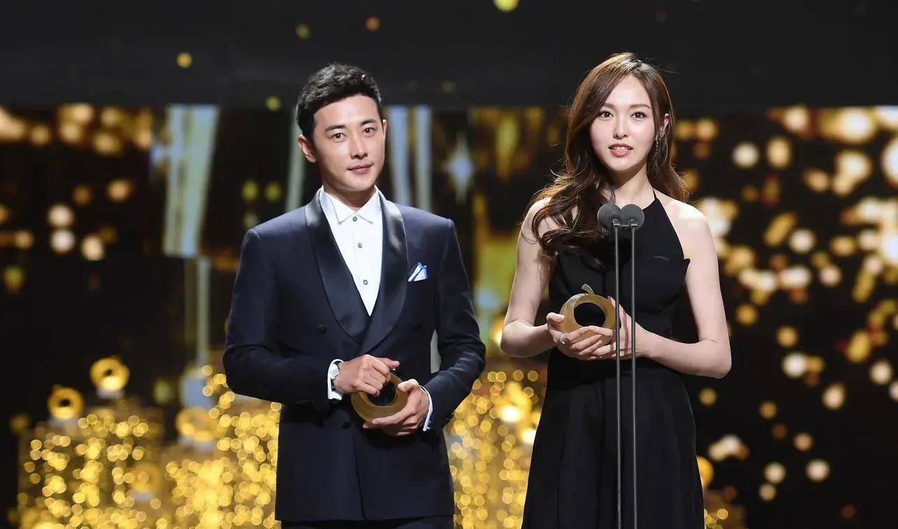 40岁唐嫣华丽转身:嫁超20亿富二代,从明星到幸福女主_生活_罗晋_内心