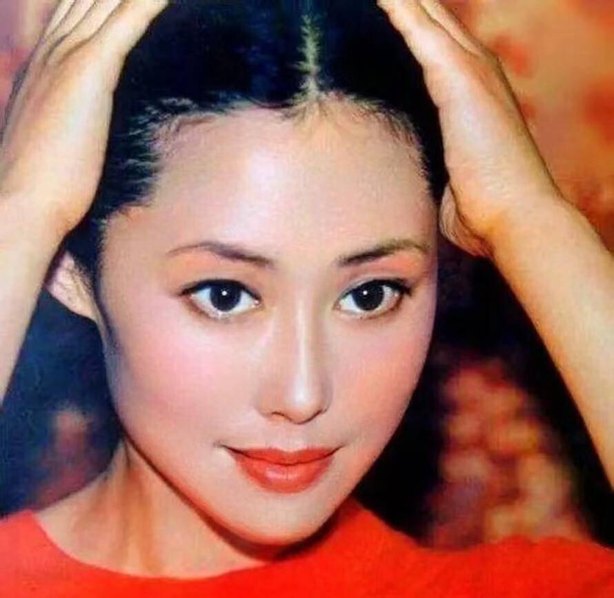 孝庄扮演者斯琴高娃提前过74岁生日,家里有轮椅引健康担忧_网友_角色