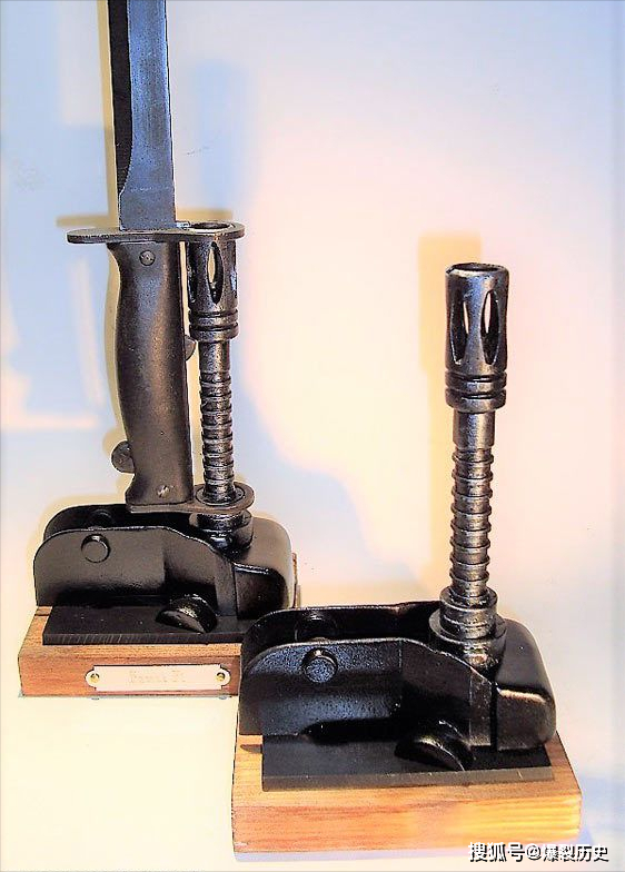 法兰西的环首刀:famas 步枪刺刀,双环设计特立独行_刀柄_法玛斯_刀鞘