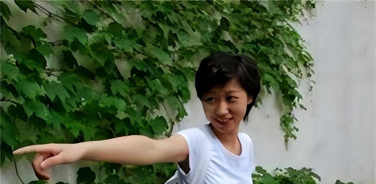 著名主持人魏笑:新婚24小时离世,丈夫至今未娶,父亲仍在怀念她_祁骥