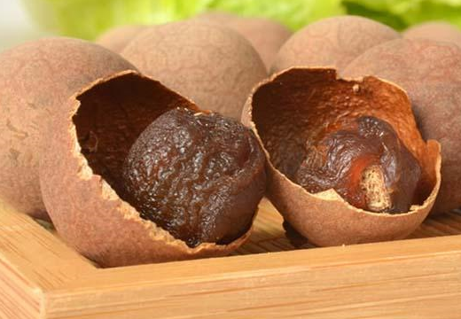 姑娘每天吃1个,相当于2个鸡蛋,3斤牛奶,营养价值没几个知道_核桃_桂圆