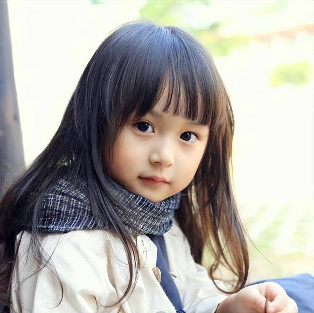 刘楚恬小时候好可爱图片