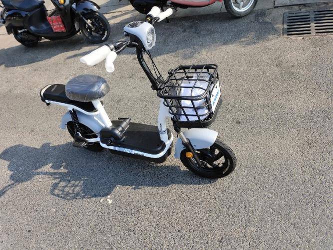 无锡锡典新能源科技有限公司教小白开电动车店需要做好哪些调研?