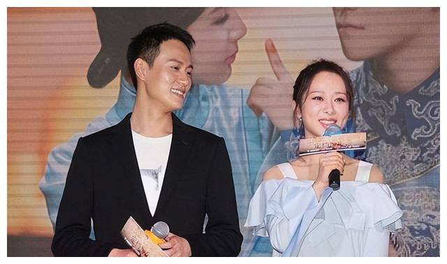 分手5年,秦俊杰毛晓慧被拍商场挽手逛街,网友:杨紫后悔了吧?