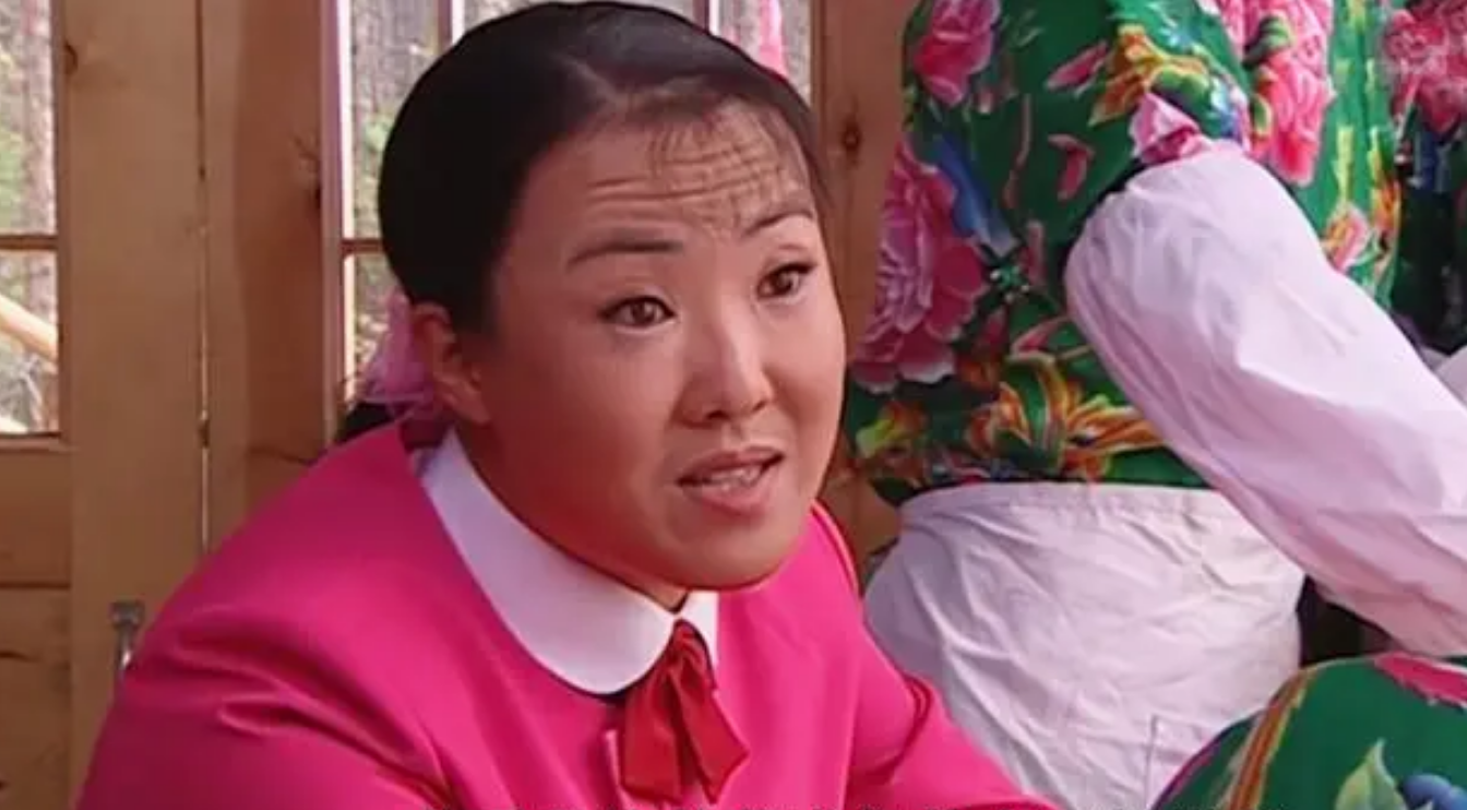 孙立荣:赵本山的第一位女徒弟,上过春晚,嫁富豪丈夫被宠成公主_演出