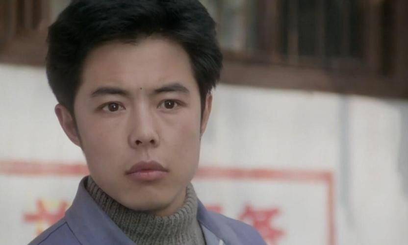 比较出名的一段就是张铁林和侯俊杰的感情风波,当时女演员侯俊杰拍过