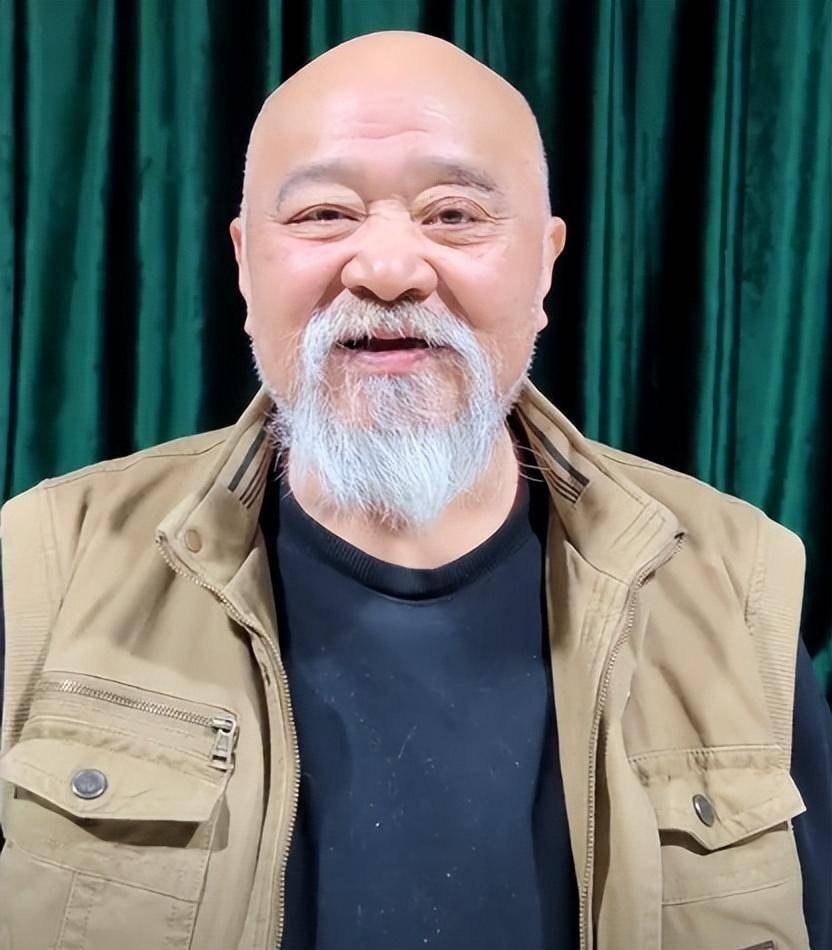 演员李琦不顾医生劝阻,每天2包烟,顿顿8两白酒,今身体状况如何_郭达