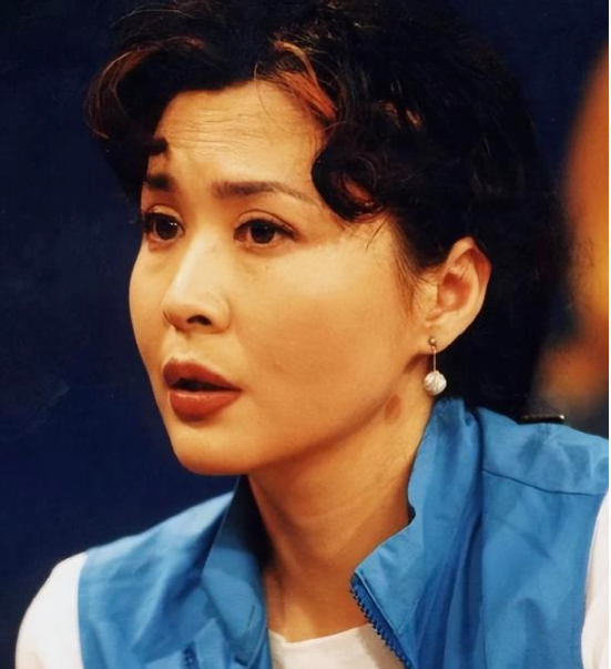 田歌,这位国家一级演员,用她的艺术才华和人生经历,诠释了什么叫做