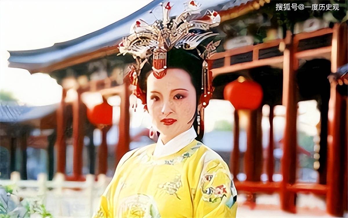 红楼梦中,贾元春究竟发现了什么不为人知的秘密,而被皇帝赐死?