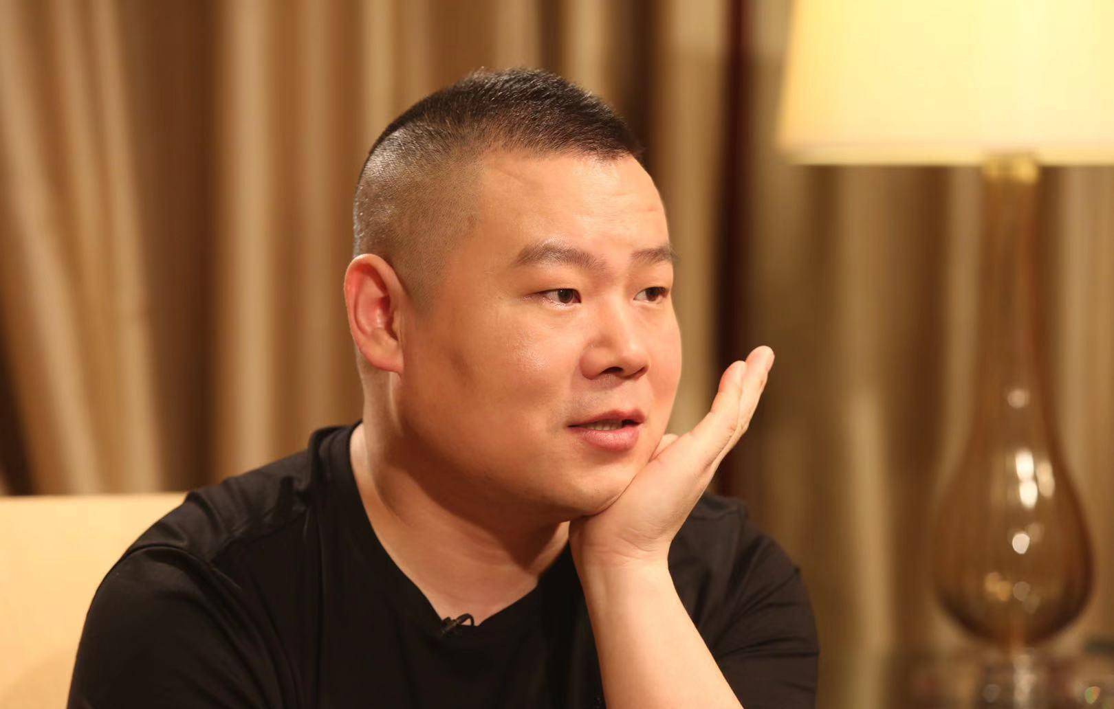 每晚与小男友甜蜜打卡,岳云鹏惊呆变吃瓜脸_网友_生活_表情