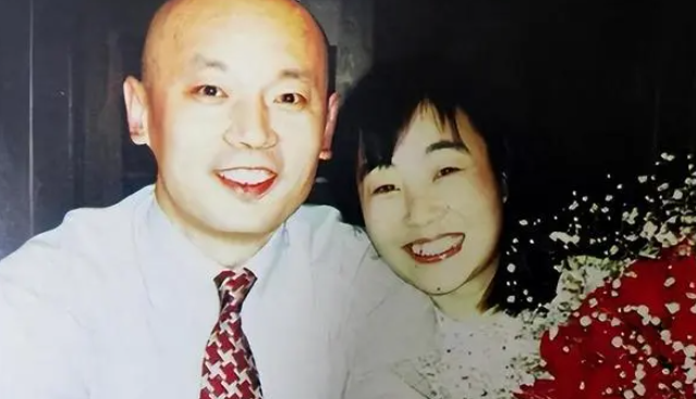66岁葛优现状:父母都已离世,妹妹远在美国,自己无儿无女成遗憾_贺聪