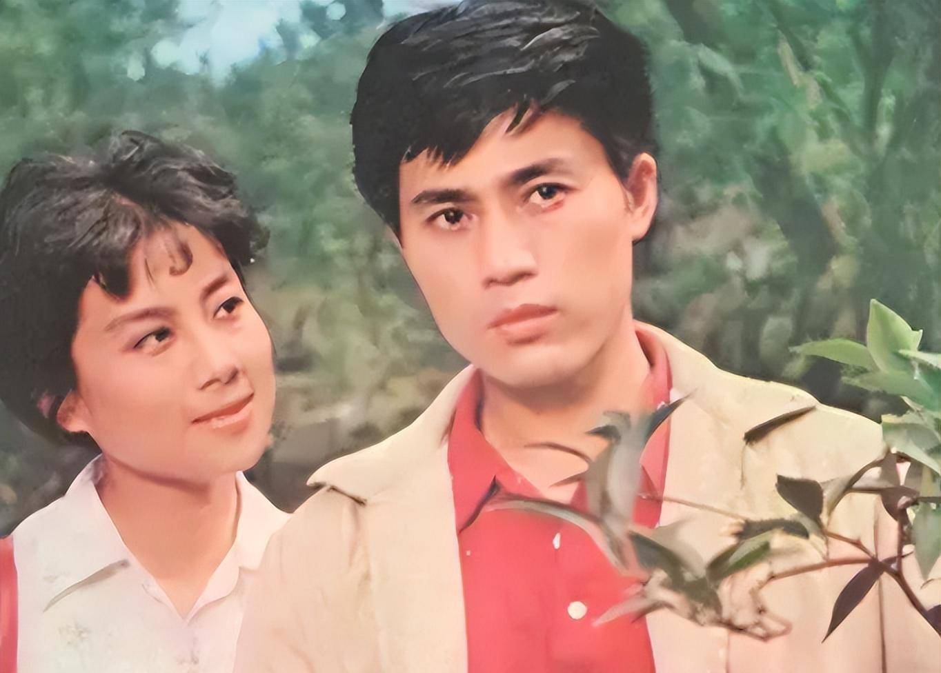 一生无绯闻,他25岁成名,38年后女儿让他骄傲_王伟平_家庭_事业有成