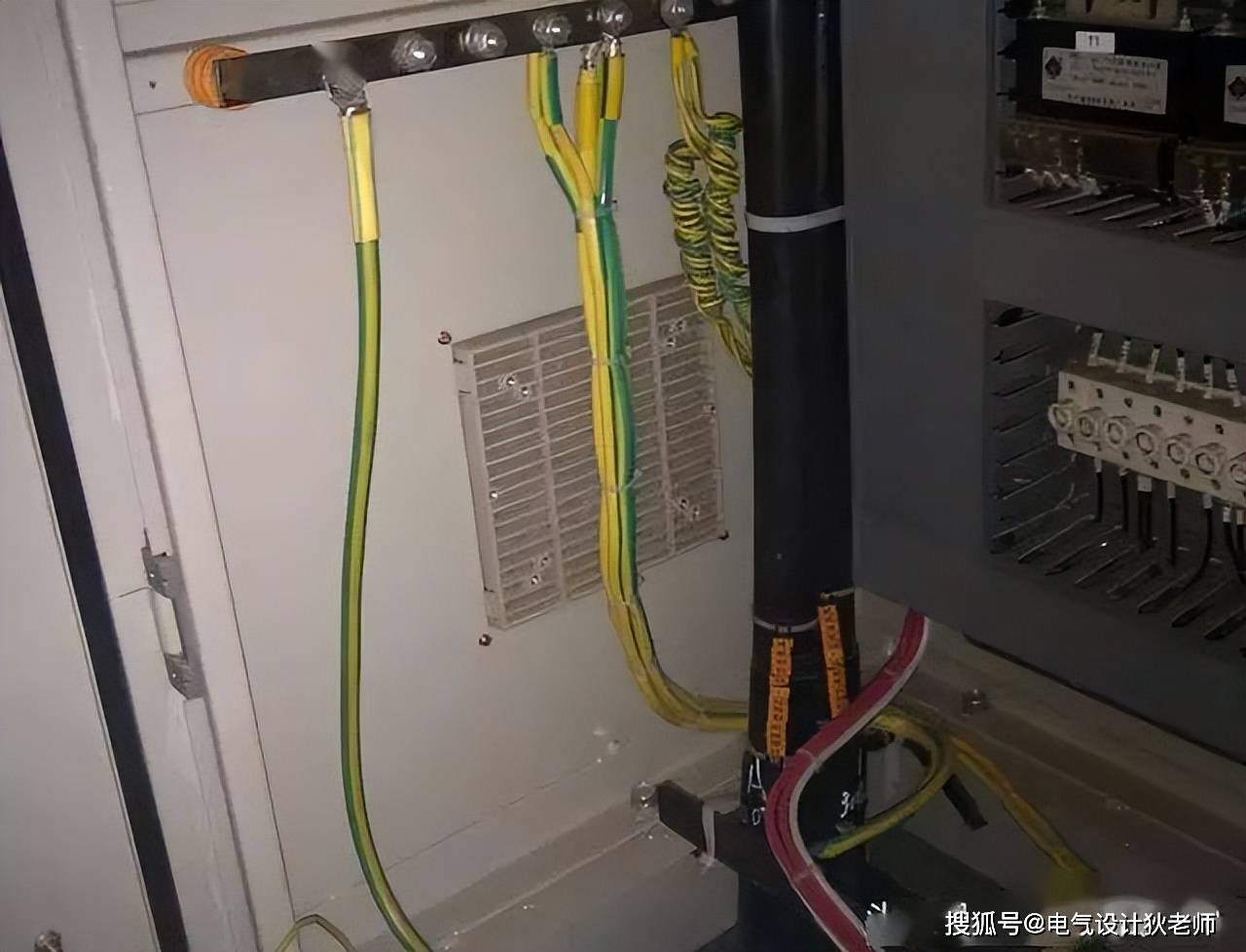 低压配电系统接地中,系统接地与保护接地有何区别?